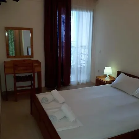 Votsala Aparthotel Mola Kalyva
